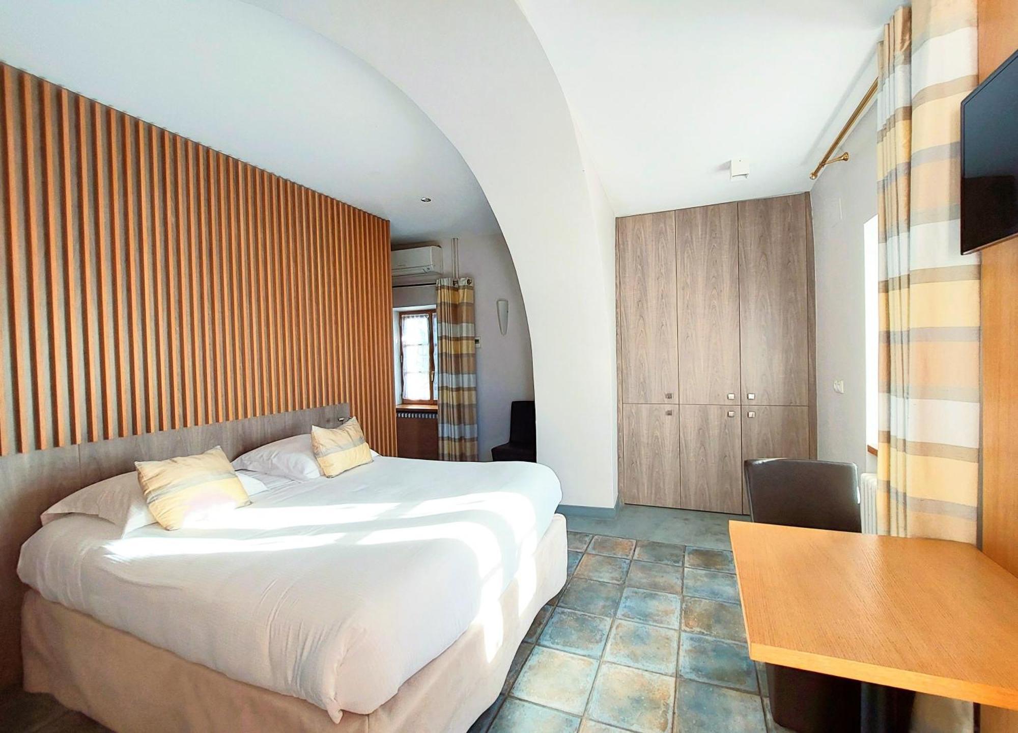 Logis Auberge Les Murets Hotel Restaurant Spa Chandolas Zewnętrze zdjęcie
